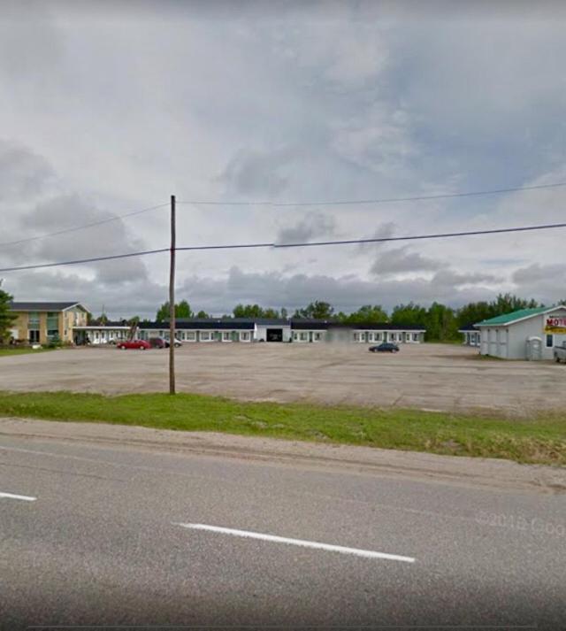 Moose Motel Smooth Rock Falls Buitenkant foto